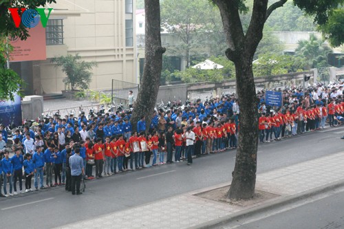 Hanoians pay last respects to General Vo Nguyen Giap - ảnh 6